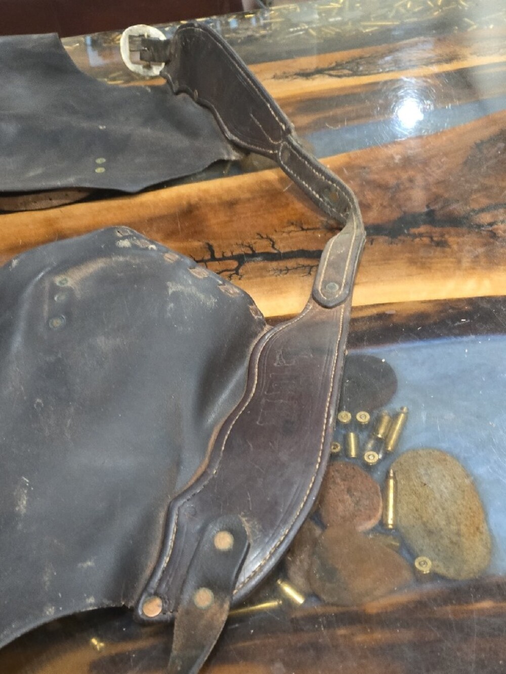 Brown Leather Work Chapps In Good Condition. - Picture 9 of 9